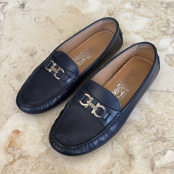 Salvatore Ferragamo Leather Driver with Gancini Ornament - Picture 4 of 16